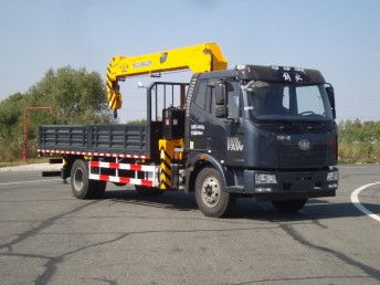 安康東風(fēng)隨車起重運(yùn)輸車與清障車 專業(yè)專用車的可靠選擇