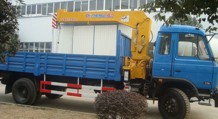 臨汾8噸隨車吊廠家直銷 專業設備，高效運輸解決方案